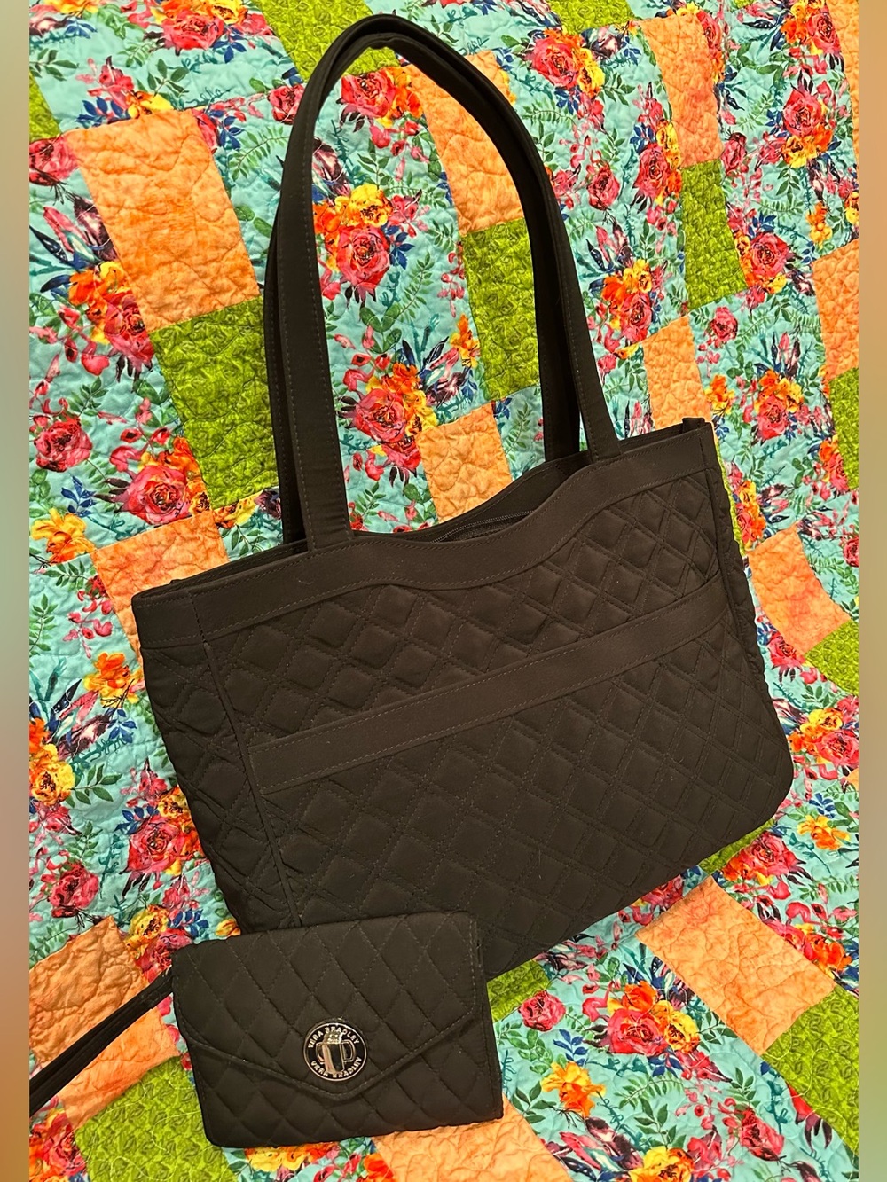 Vera Bradley Black Quilted Tote & Matching Wallet - Picture 1 of 7